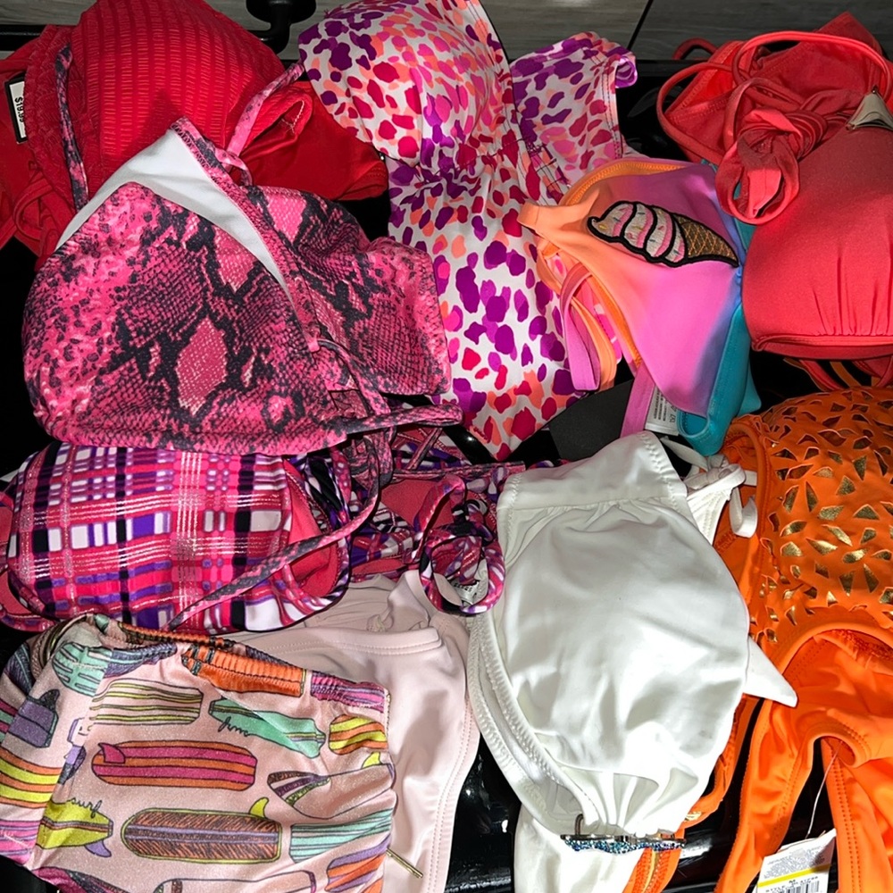 Aruba Bikini lot open to any offers price is for everything